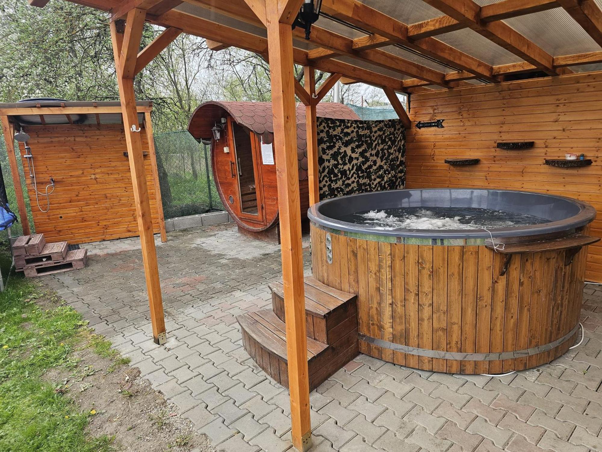 House Garden Hotell Turda Eksteriør bilde