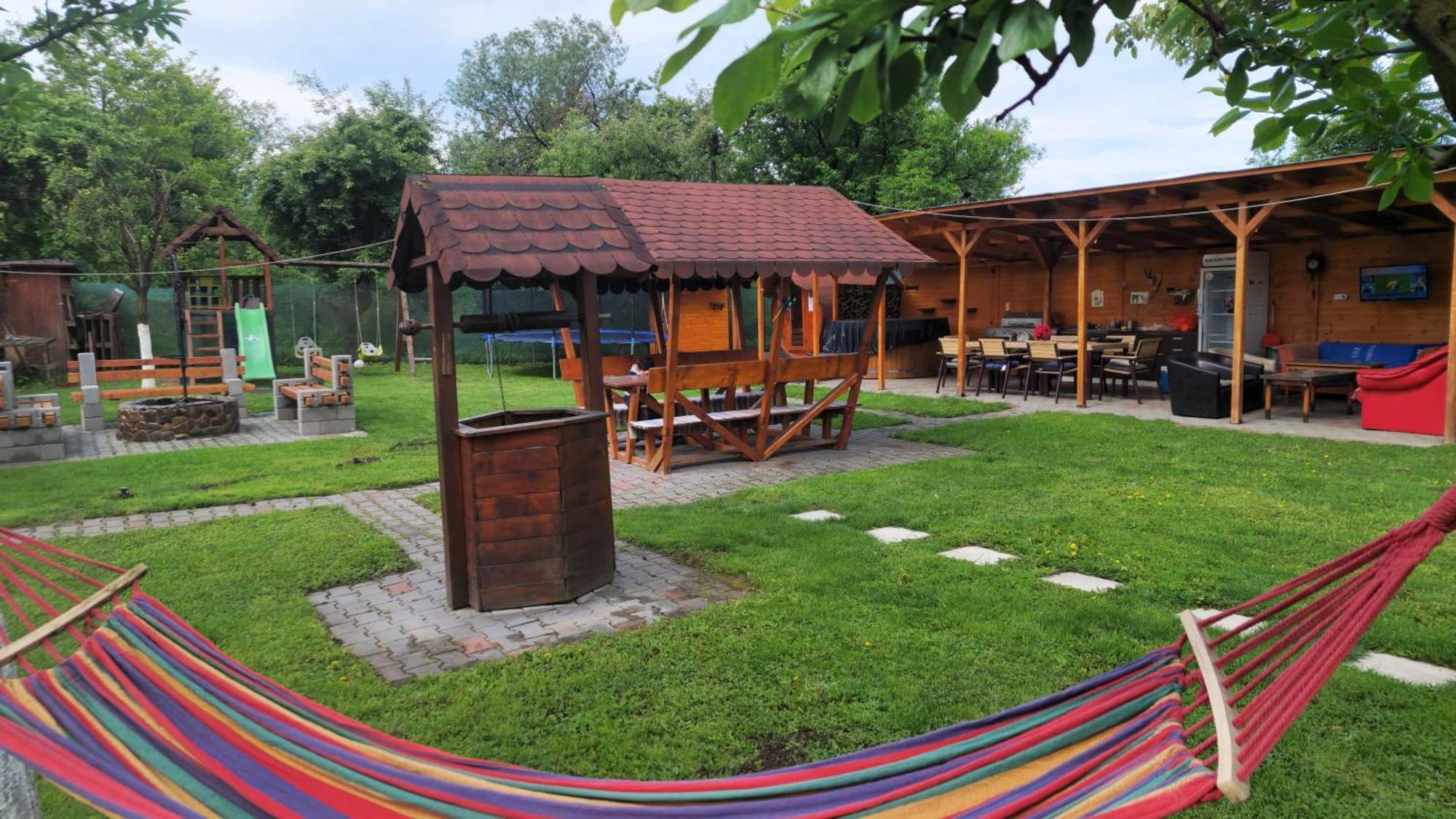 House Garden Hotell Turda Eksteriør bilde